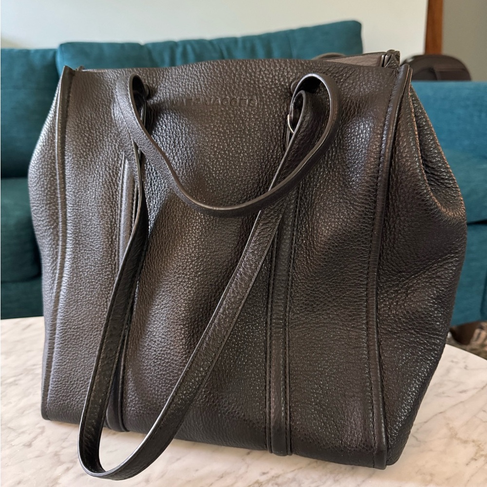 NWOT Marc Jacobs Tote in black pebbled leather